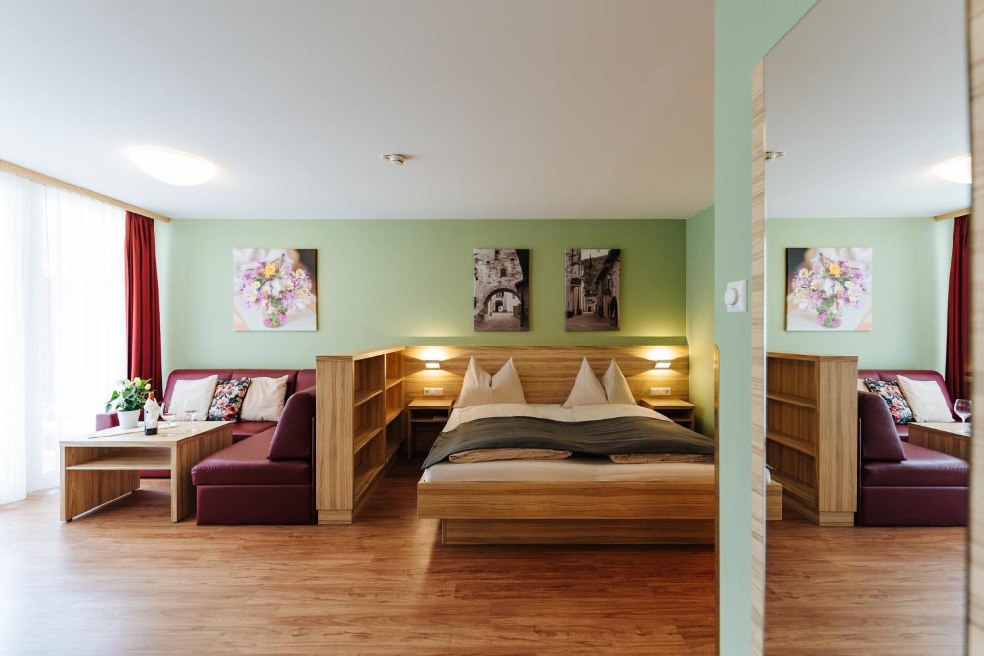Trebesingerhof Hotel ภายนอก รูปภาพ