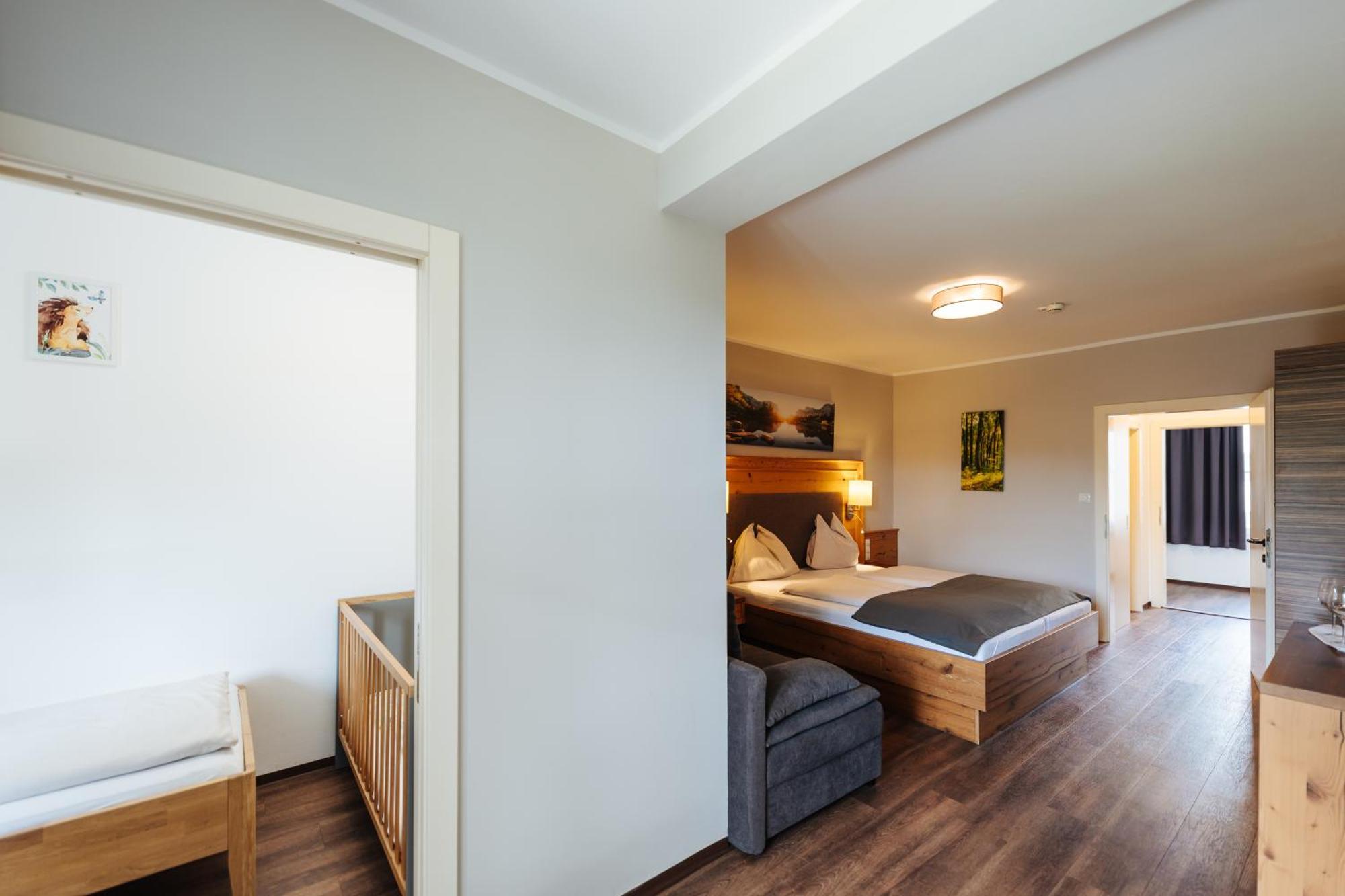 Trebesingerhof Hotel ภายนอก รูปภาพ
